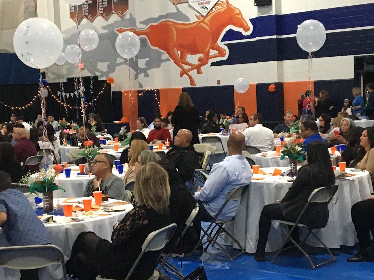 karencandles's tweet photo. Banquet. Proud of @andyk_49 #ForBuster thank you Coaches @ERHSMustangFB 😇🙌🏼🏈🐴🏆 https://t.co/15sopwc1Ch