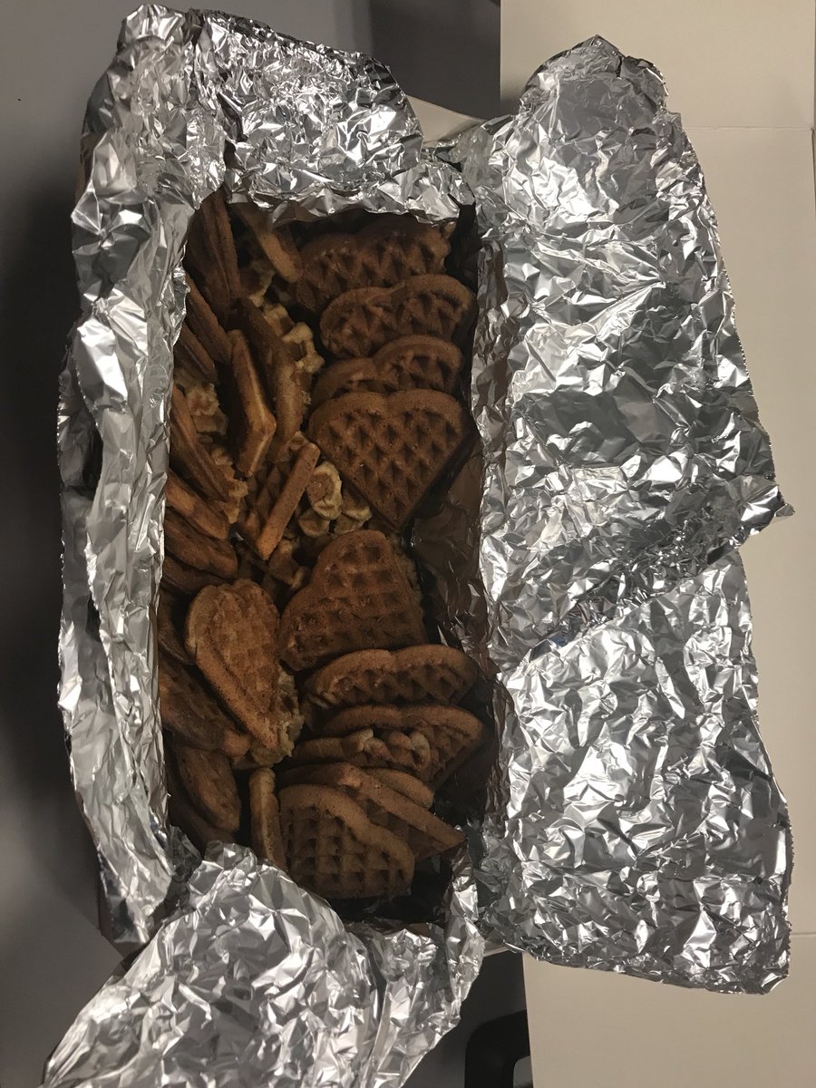 Home made cookies from a happy passenger <a href="/airportcaddy_be/">Facilicom Airport Services</a> <a href="/FacilicomBE/">Facilicom Belgium</a> <a href="/BrusselsAirport/">Brussels Airport</a> #holiday #thankyou we❤️ taking care of you