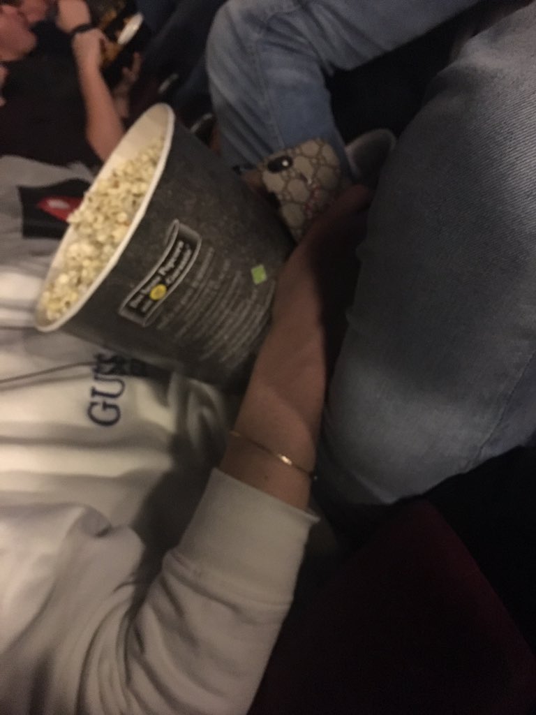 Timothus_'s tweet photo. Neuer Starwars Film 🌚🔥 Bitch please  #STARWARS https://t.co/JprAMyU4Se