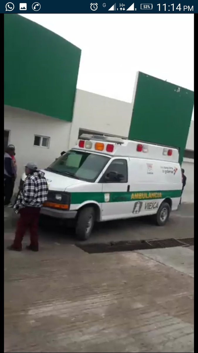 viesca_magico's tweet photo. @licjuanceballos 
Buenos días.
En #Matamoros y en #SnPedro le Niegan #AtencionMedica a una #Persona de #Viesca  por Falta de un #PaseMedico y #FalleceEnAmbulancia.
En #Viesca No había#Medicos en #NingunaClinica 
#NegligenciaMedica  https://t.co/3dSXLWFEMM https://t.co/dB6IzixXWP