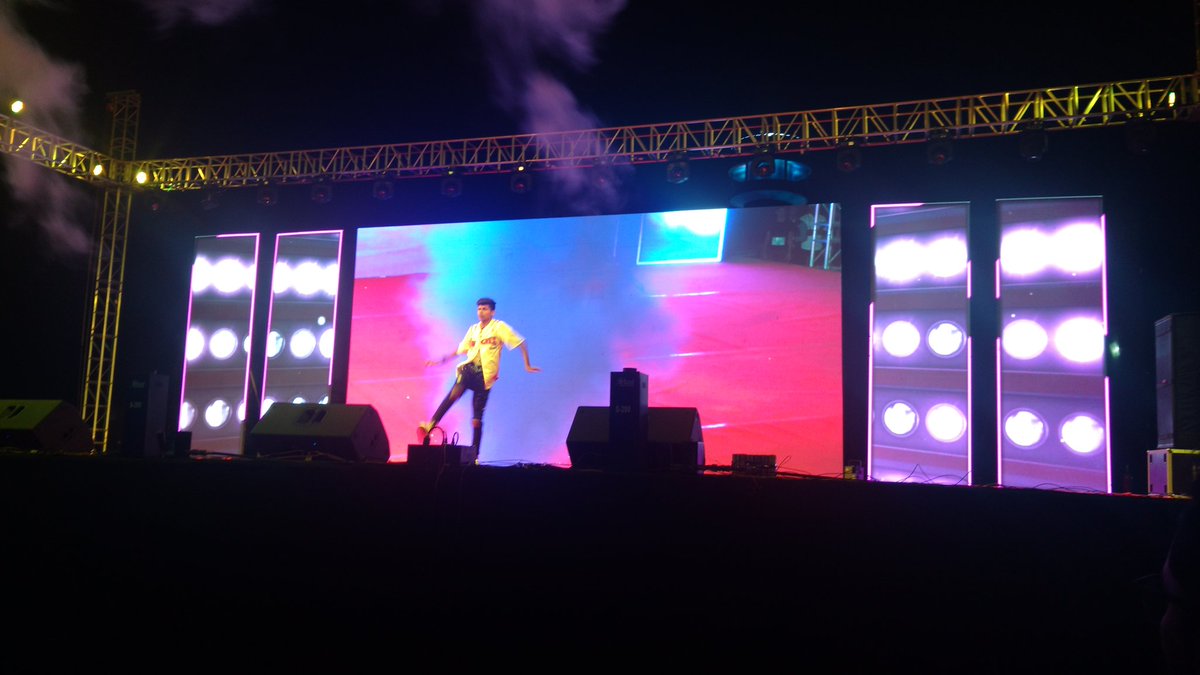 visitdnhdd's tweet photo. #DamanDanceMania kicks off , Crowd full of excitement at the Light House Beach , Moti Daman @prafulkpatel @Sajjan95 @PMOIndia @CollectorDaman @VisitDiu @tourism_sil #EventsInDaman #VisitDDnDNH https://t.co/AwFWRY2B3P