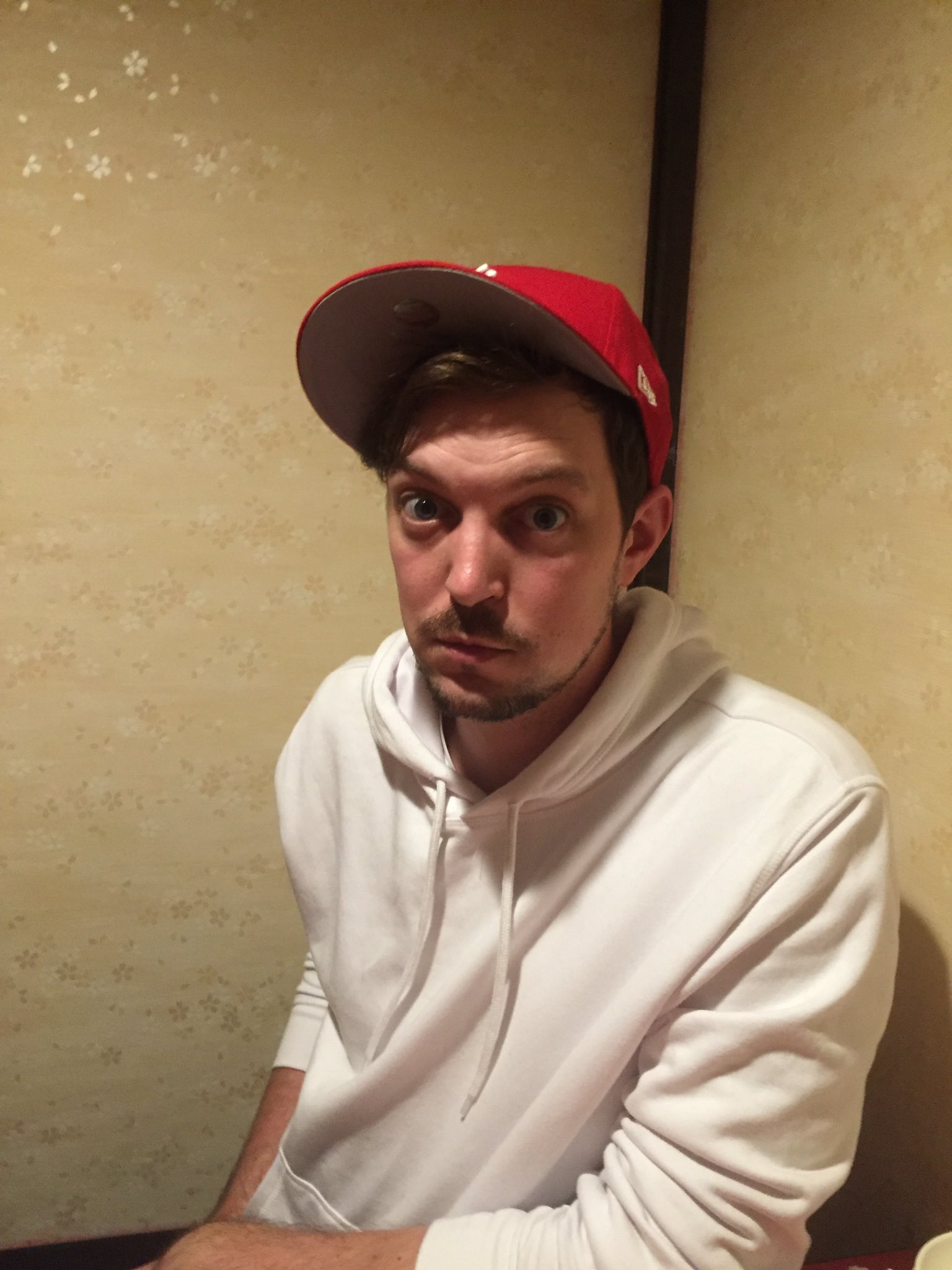 チェリ男 久々のトム飲み ニューエラのキャップが似合うのぉ W T Co Nnlnel3ah4 Twitter
