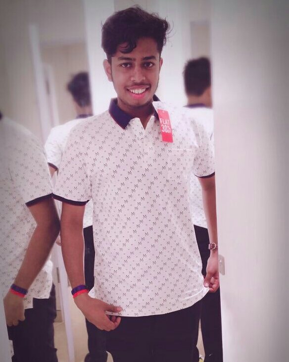 SinceForevr's tweet photo. Can't believe my eyes that my best best friend @imsahil_27 is looking handsome......❤
#AwesomeLook #Kantaap😂😊 https://t.co/at1HpvZSo0