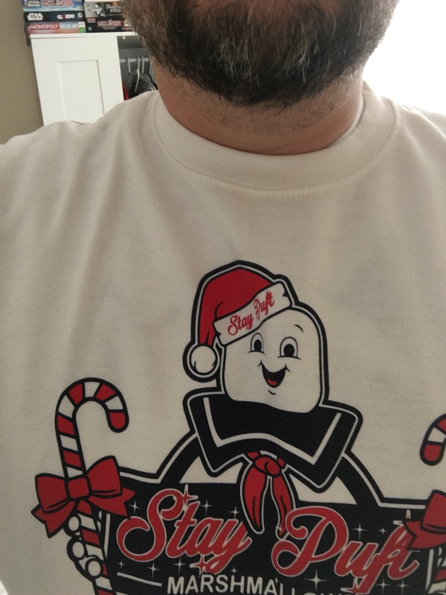 _ObiMoo's tweet image. hopefully smashing out the last of the xmas shopping today, so i’ve recruited the formiddable power of #MrStayPuft from @DarkBunnyTees