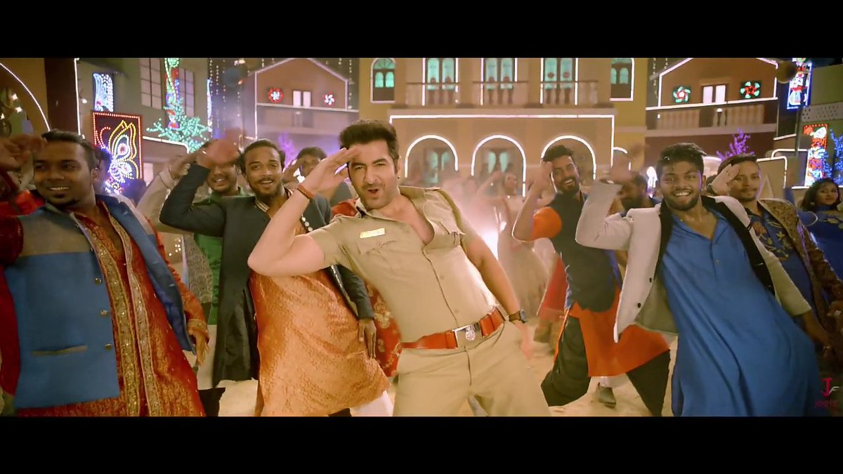 SadhinBonik's tweet photo. #INspectorNottyK হাজির 😊
Finally Wait Is Over 😊
Now Listening To : #Title_Track Of #InspectorNottyK 🎬
Jio boss 🙏
@jeet30 Dadavai & @NusraatFaria
Divai Music Quality, Looks, Dance Everything Super se upar 👌
Thanks To #Music_Director Of This Song's : @RoySuddha Dadavai 😊 https://t.co/bUWdL9jKEj