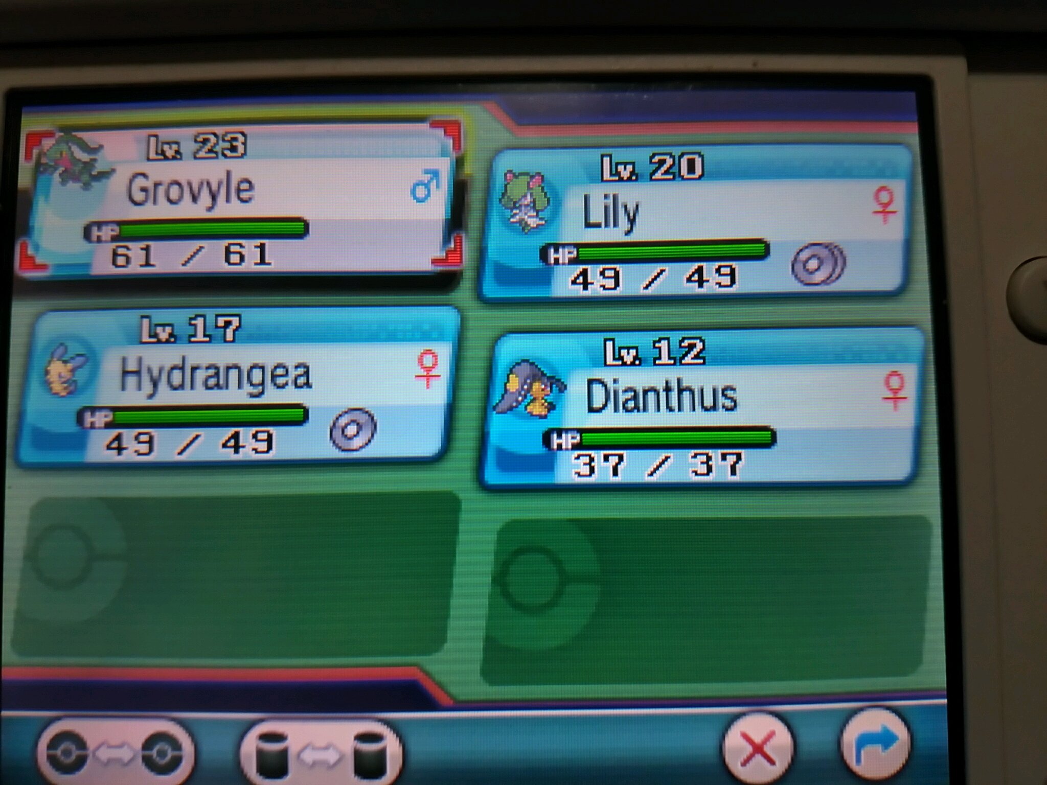 ぁぁぁぁ 英語ポケモンプレイ日記4日目 今日は昨日勝てなかったライバルにリベンジ 無事勝利しました さらにラルトスがキルリアに進化して着実に強くなってくれて満足 W あとは自転車をgetして念願のクチートをget 残りの枠は空を飛ぶ