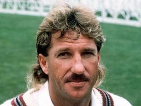 Happy 33rd Martian Birthday Ian Botham!  Remessage 