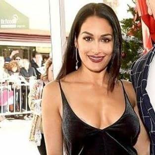 FearlessNikki68's tweet photo. #NewProfilePic https://t.co/XxFp6Ad7BM