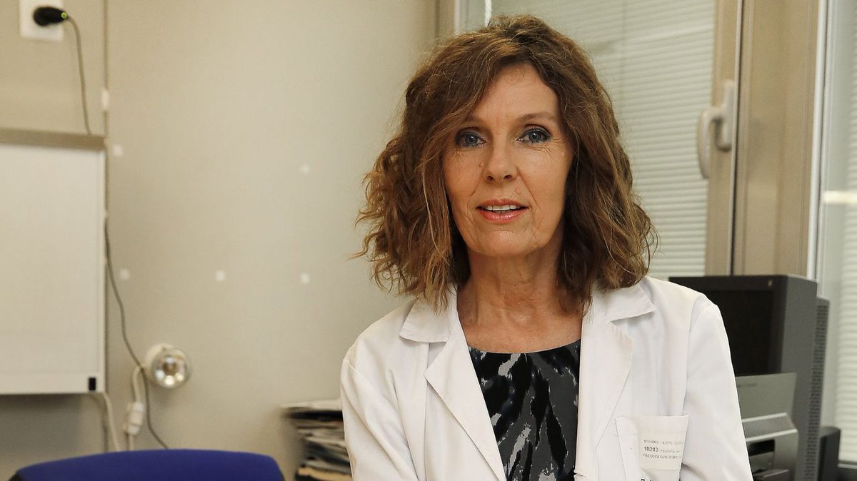 condronews's tweet photo. “Las enfermedades reumáticas se mantienen a raya con dieta y ejercicio”, así lo explica la doctora Susana Romero, presidenta de la Sociedad Gallega de Reumatología. https://t.co/V52JYCLO7T @ligareumagalega @SEReumatologia https://t.co/QkewUxQoDO