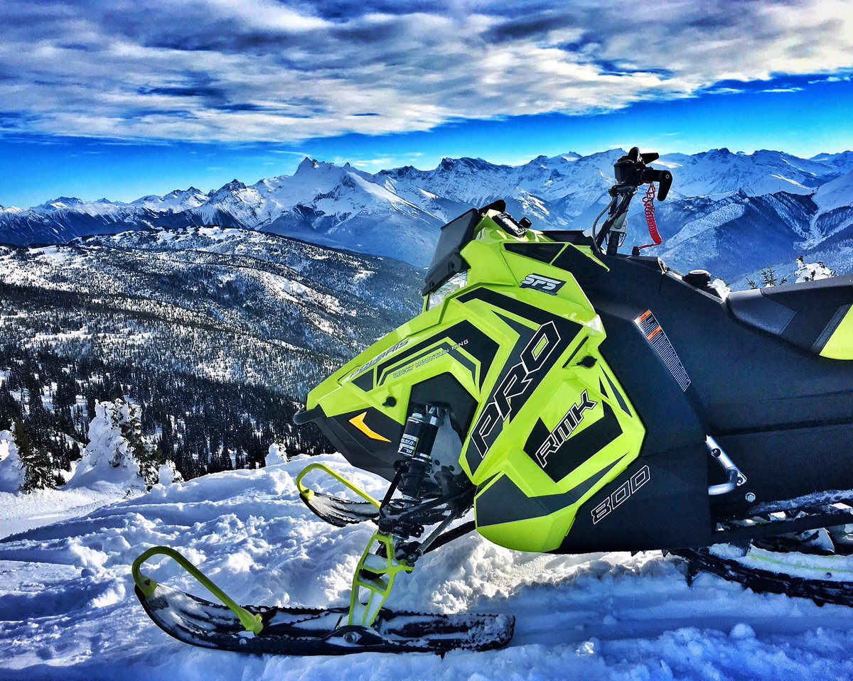 ChittyWilliam's tweet image. Do you miss me when I&apos;m gone? #mylimesqeeze #polarissnow #only2moredays #christmasisforsnowmobiles @PolarisSnow @Motorfist