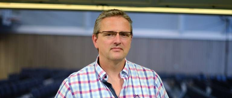 AvisenDagen's tweet photo. Generalsekretær Erik Furnes varsler oppsigelser i Indremisjonsforbundet  @Indremisjon @ErikFurnes #misjon #jobb #nedbemanning @DDebatt @AvisenDagen LES SAKEN på Dagen.no: https://t.co/78W34Hzc09 https://t.co/Gd5pNk5CBZ