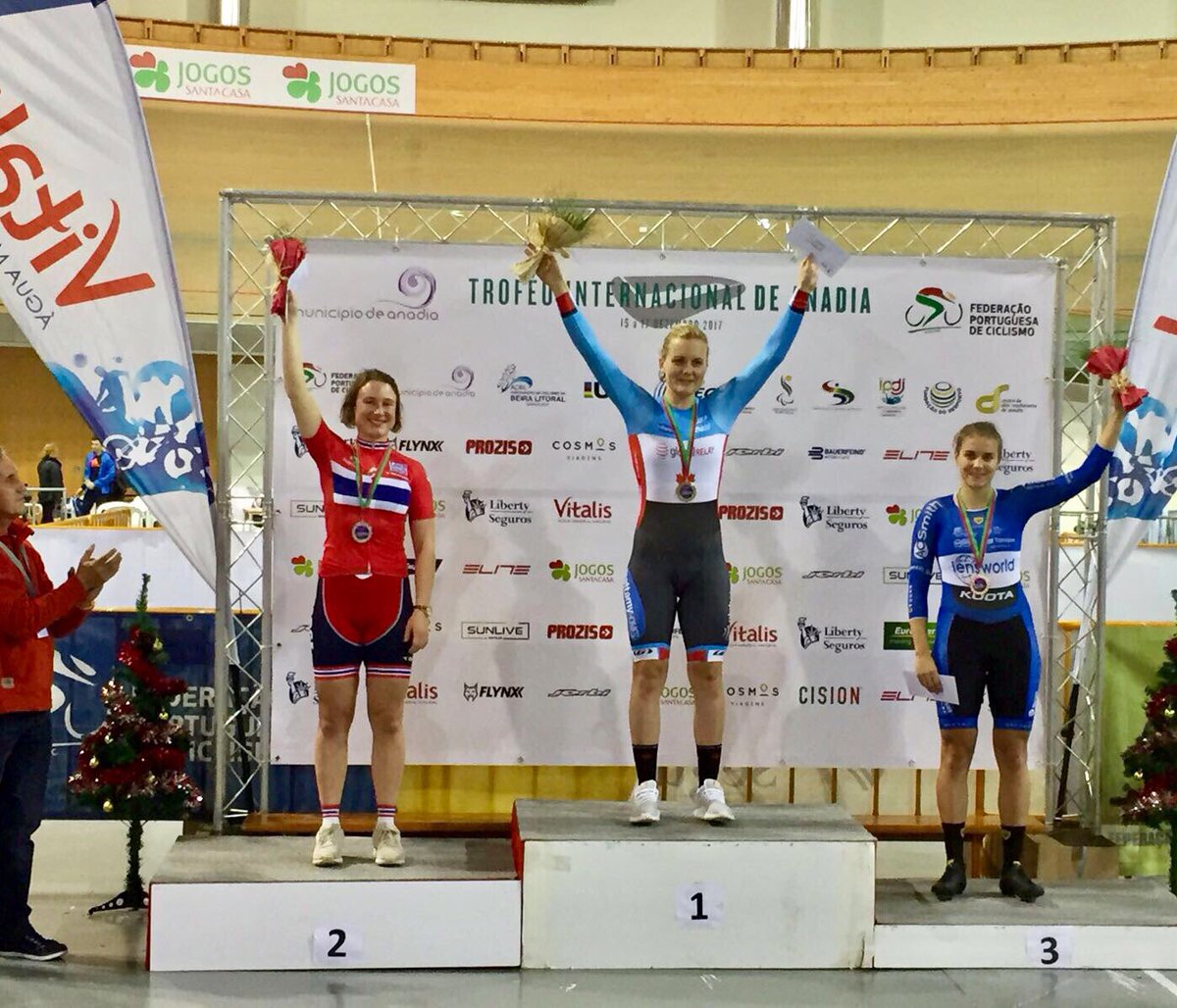After her win in the scratch, <a href="/Winanda/">Winanda Spoor</a> Spoor finisht 3rd in the omnium at the international track meeting in Anadia 🇵🇹👍