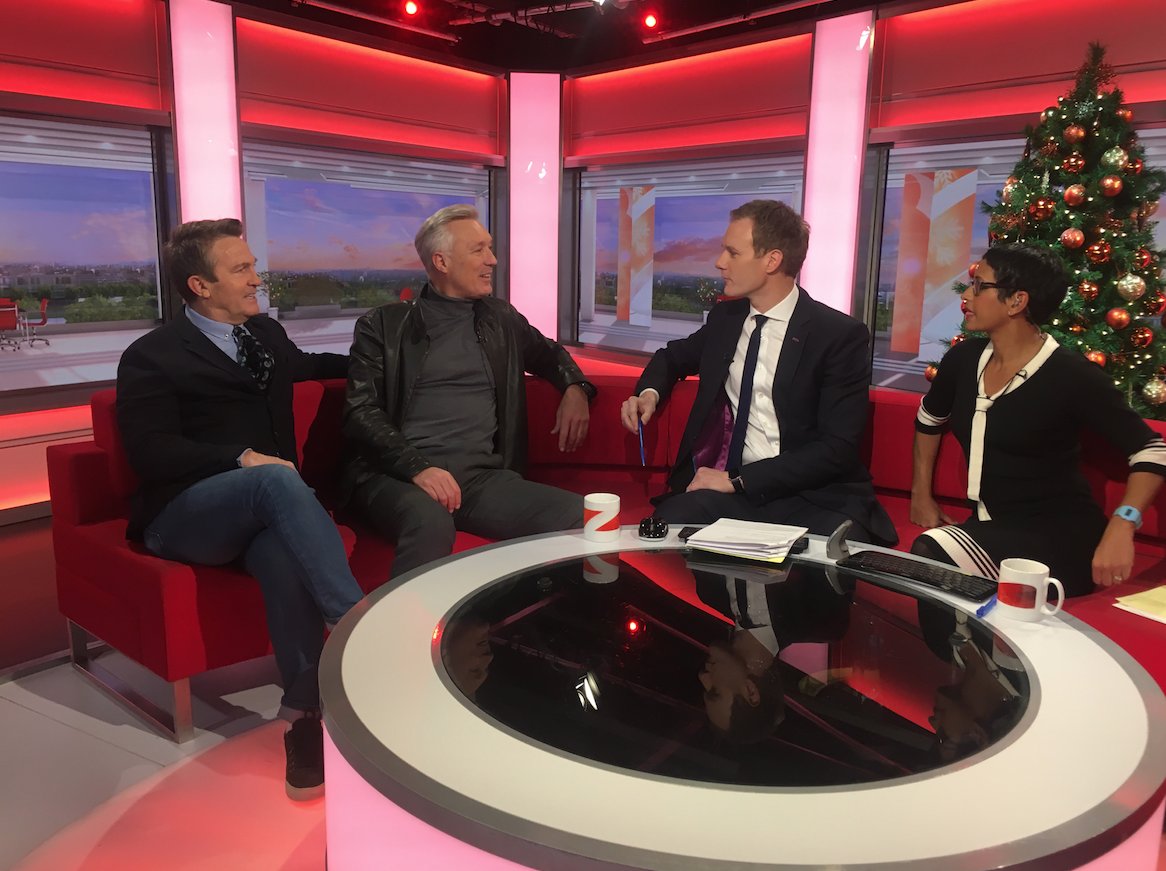 BuddyTheElfUK's tweet photo. Missed @BradleyWalsh and @realmartinkemp on @BBCBreakfast this morning? Watch again here! (interview starts at 2:54:30) https://t.co/4EQLFUI4Ea https://t.co/vV7L0AgRjG