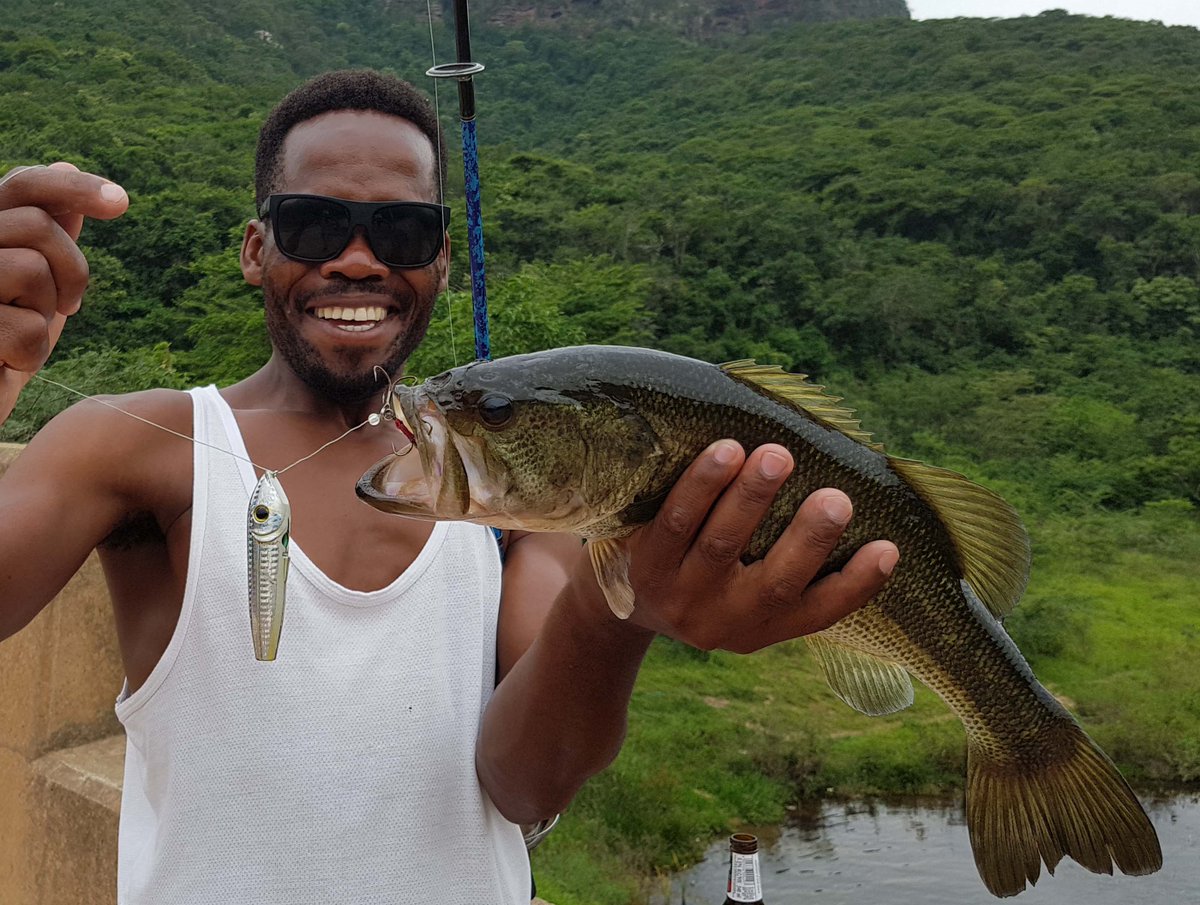 Another good example of our double hook system.
Ejector lures cant be thrown off