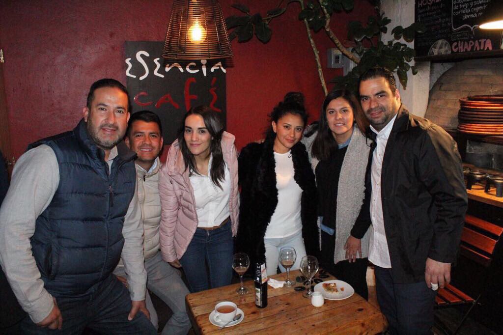 edgarbquijano's tweet photo. @cafe_esencia la mejor opción en @TepotzotlanTur para pasar un rato agradable con los amigos, prueben la cerveza de la casa “wi” https://t.co/aseISckXUp