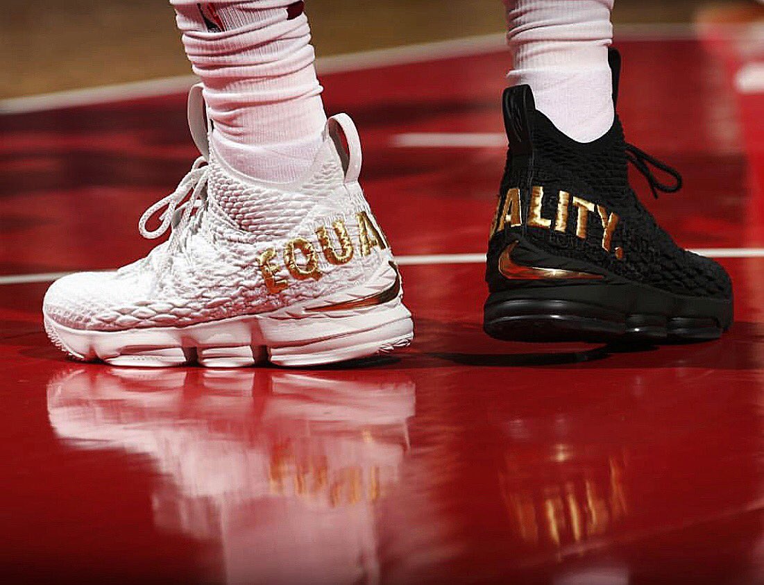 CHINNIE1380's tweet photo. โ๐ฟโ๐พโ๐ฝโ๐ผโ๐ป
EQUALITY!!!
Good morning...
#Equality #FuckTrump #BronGang #BronBron #TeamBron #KingJames #GotRings #RingJames #2ndGreatestOfAllTime #OneOfTheGOATs https://t.co/LqSXJfA7GG
