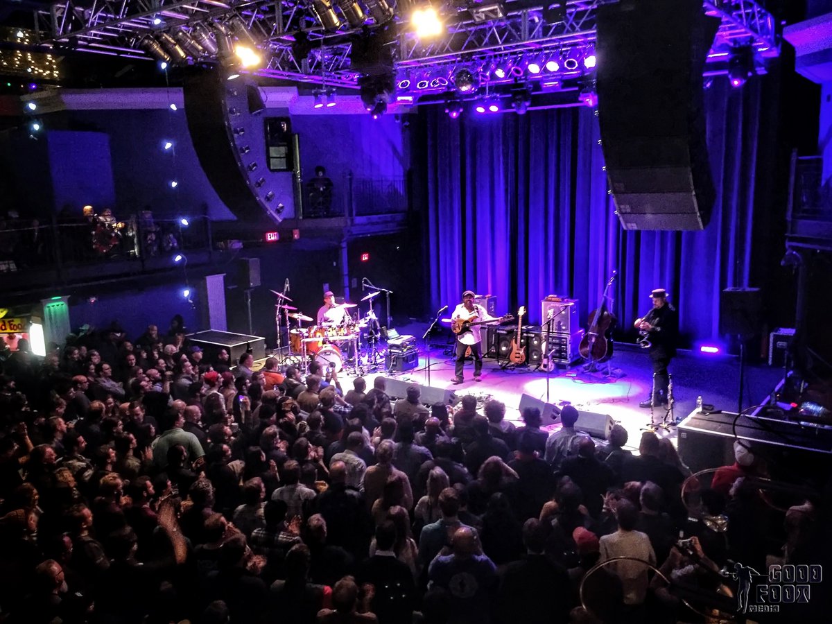 goodfootmedia's tweet photo. Victor Wooten Trio at the 9:30 Club in DC https://t.co/luHIoTRREL