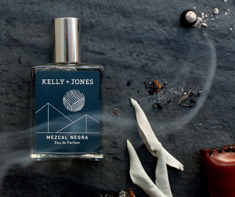 kellyandjones's tweet photo. Who's sipping on Mezcal this holiday? #craftcocktails #mezcal #mezcallover #cocktailgift https://t.co/ELGkeD34Hj https://t.co/hJHPM0MjUL