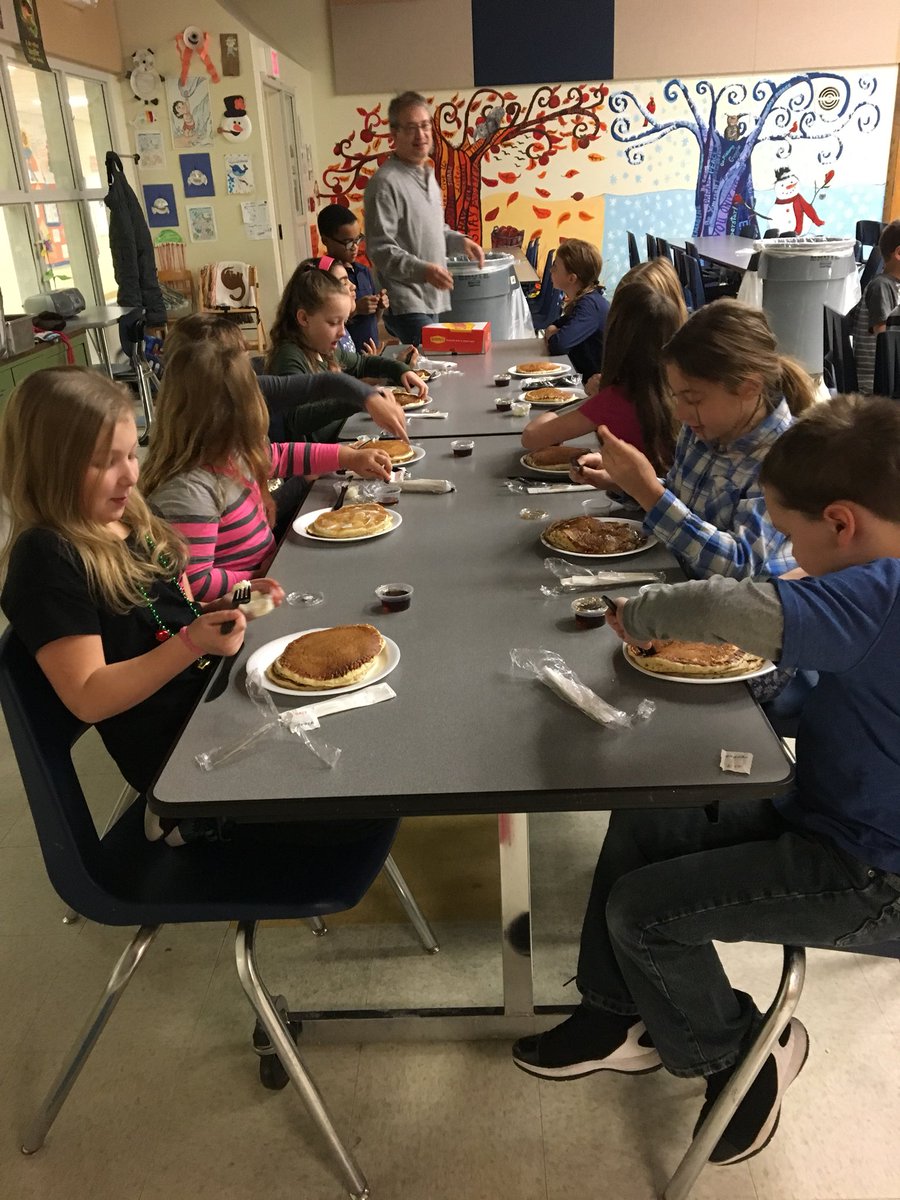 MrsLaneLBE's tweet photo. Thank you Denny’s for our pancake breakfast today! #lbepride #lbeallaboutthekids https://t.co/DUISb9M9Fk
