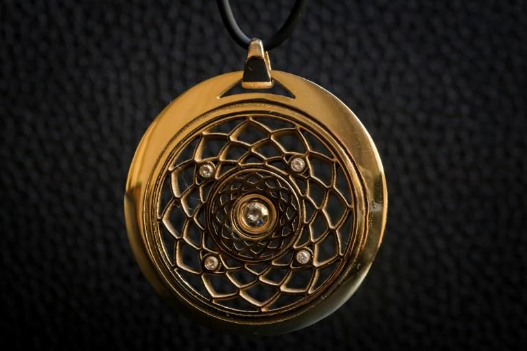 sputnik_lab's tweet photo. 🤑 #Joyas en #Impresion3D con polvo de #oro vía @Imprimalia3D https://t.co/o4yQowoowQ https://t.co/iyWCw3kDAv