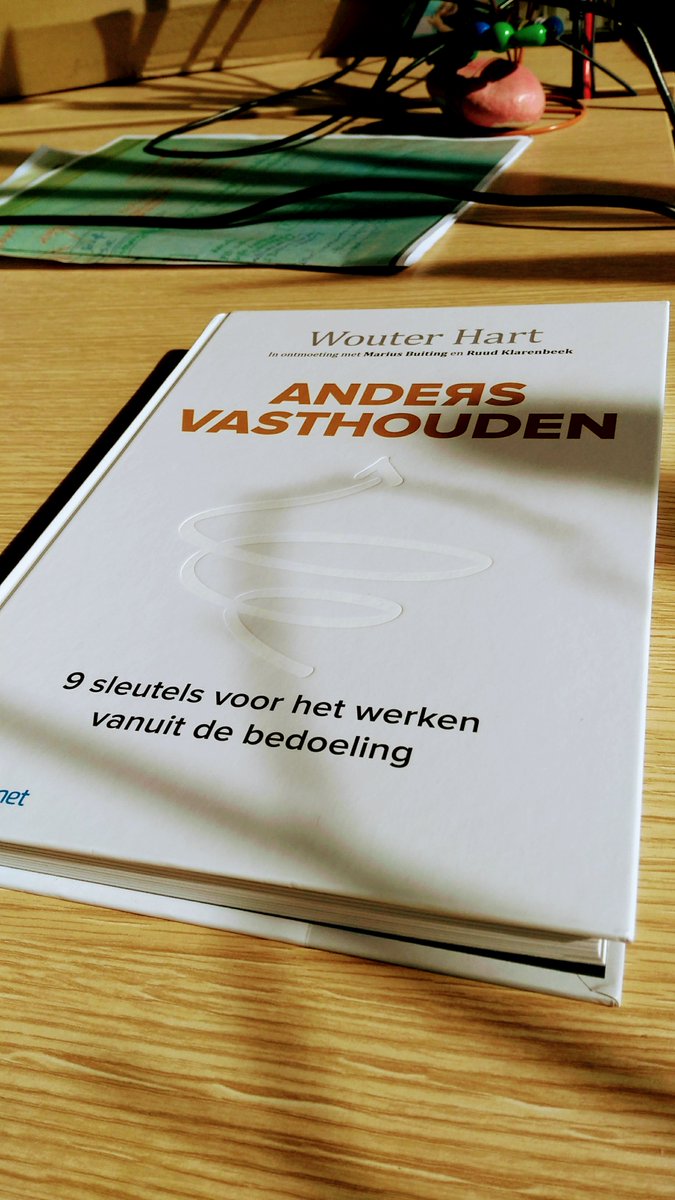 ilsedanckers's tweet photo. in 2017 wat wijzer geworden door oa #reinventingorganizations @fred_laloux #andersvasthouden @wouterhart #decisionsbydesign @marjolijndg #hetwerkt @johanfaber Benieuwd wat 2018 zal brengen :) https://t.co/UAHRVUfjZc