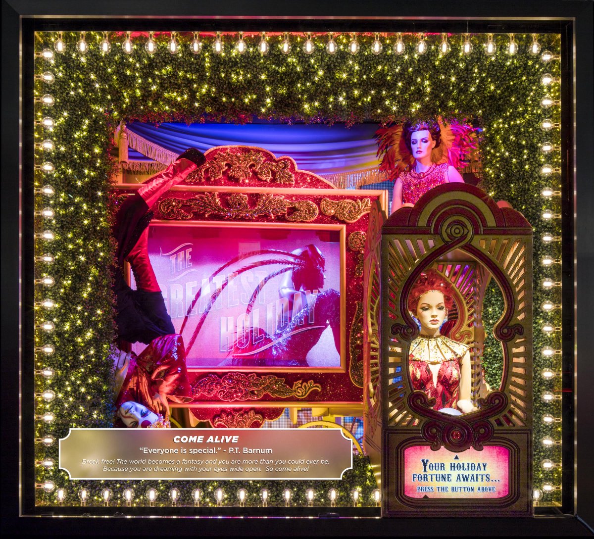 CNLMannequins's tweet image. CNL mannequins+ Bloomingdales + Christmas Windows 2017 = Magic
#bloomingdales #christmaswindow