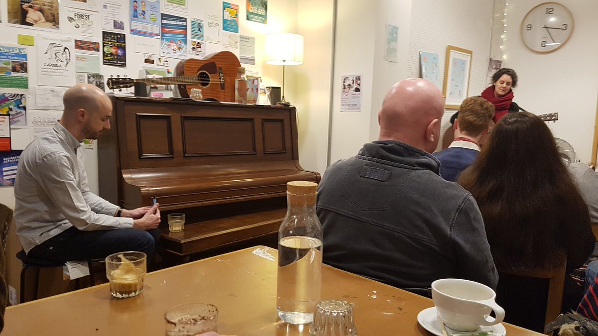 RennyJackson's tweet photo. My latest live music review of @heldathucks. Featuring @stevejonesmusic @jesshallsongs and @horatio_james #Walthamstow #e17 #livemusic #review  https://t.co/FWRvlgyEuo https://t.co/JeLBYzbFXL