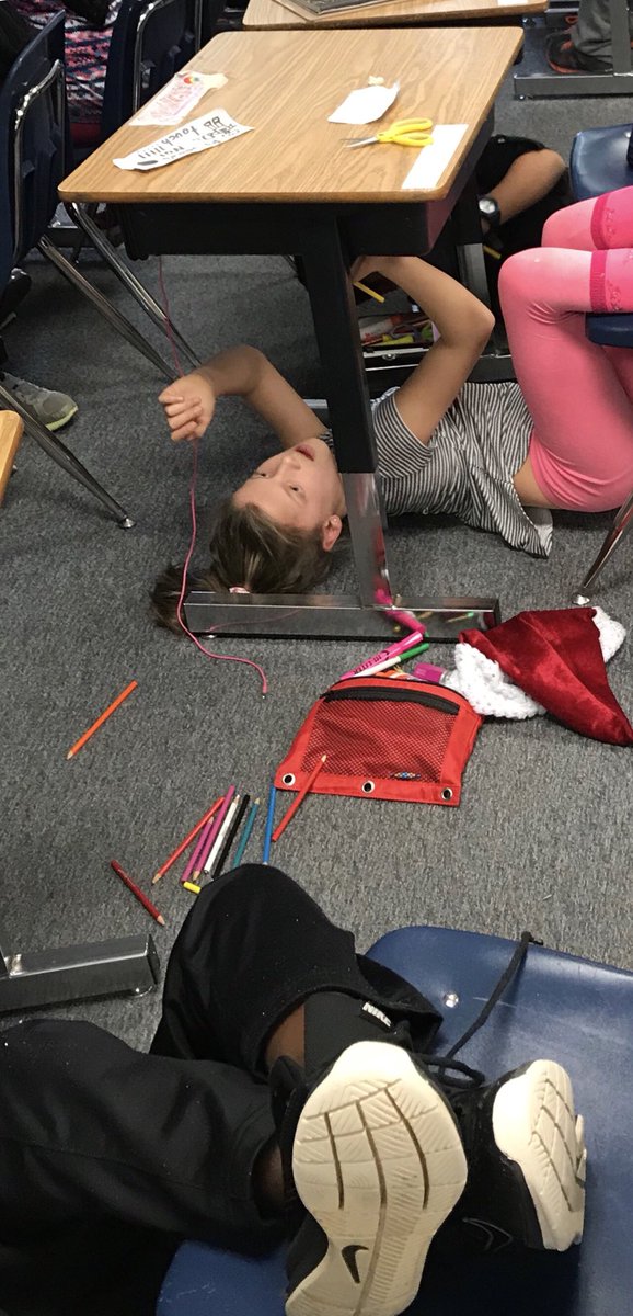 WorldgateTweet's tweet photo. GRACE Art (Greater Reston Arts Center) is a PTA sponsored art enrichment program at Aldrin Elementary exploring various art themes and artists. Our @WorldgateKate volunteers every month to docent the program and enrich children’s art #teamworldgate #k12 #art #gracearts #pta https://t.co/nsyXBIyoLw