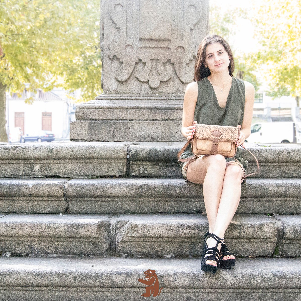 MitsArte's tweet photo. Complemente tu estilo con nuestra Onix Bag 💁‍♀️🛍️

Para mayor información contáctanos en:
E-mail: info@mitsarte.com
Celular: 55 3510 4624

#mitsarte #moda #accesorios #corcho #productosdecorcho #ecológico #higiénico #resistente #durable #pielvegetal #impermeable #look https://t.co/Be5nxr1BUz