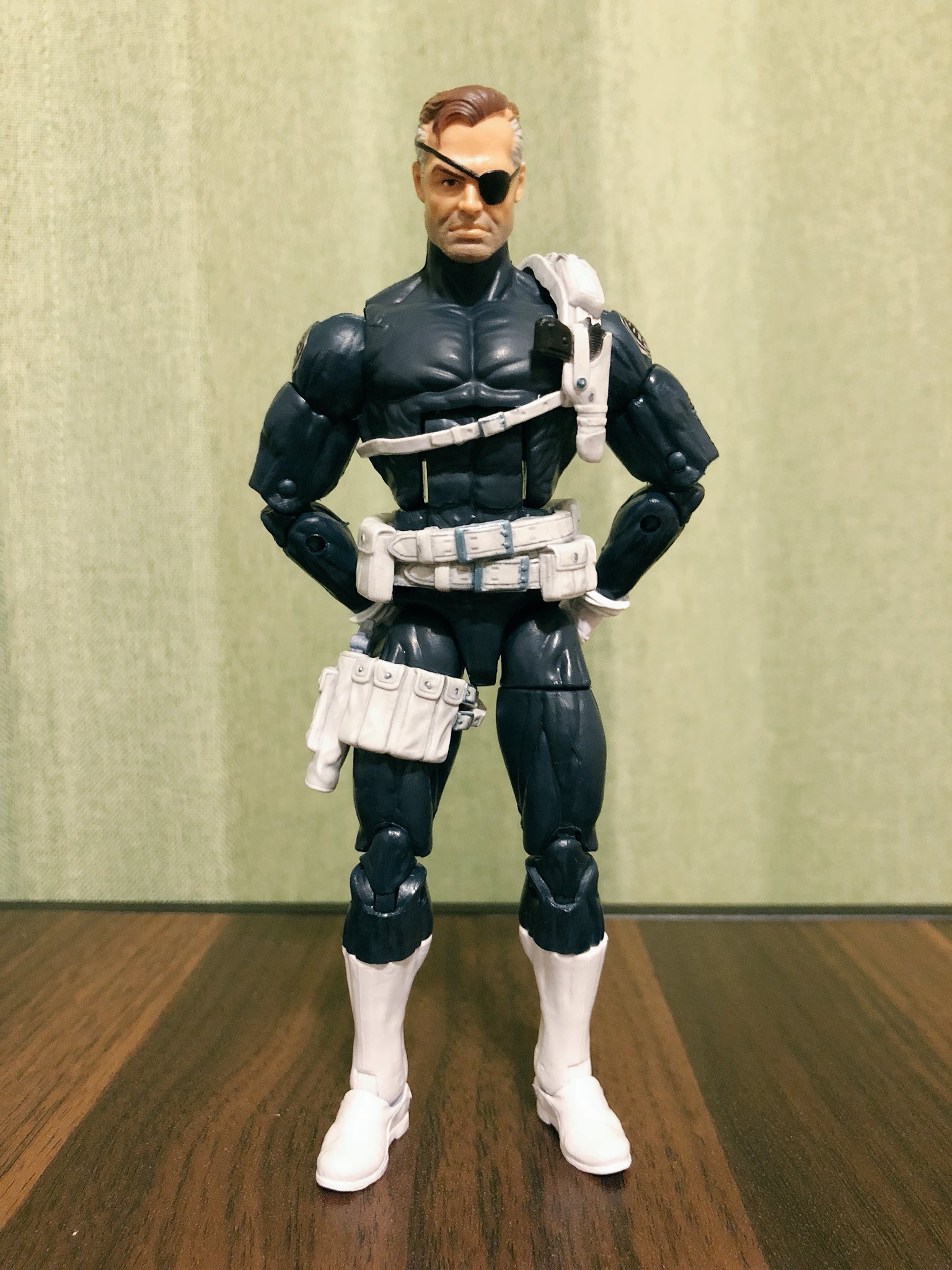 アベンジャーズ　ニック・フューリー　3.75インチフィギュア レビュー「S.H.Figuarts ニック・フューリー（アベンジャーズ