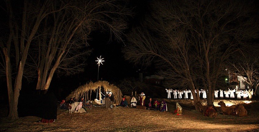 VisitAlpineTX's tweet image. Dec 19-21, 7pm at Kokernot Lodge, Alpine's annual LIVE NATIVITY!

Photo by Ara Gureghian: theoasisofmysoul.com