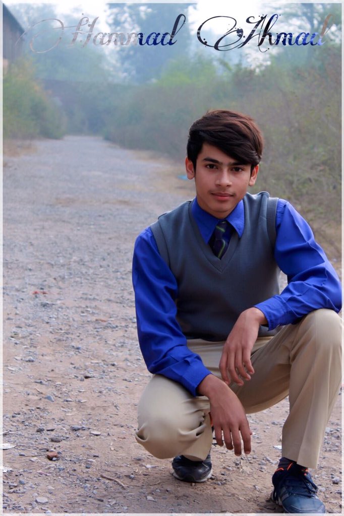 HammadAhmad1124's tweet photo. How am I looking in this post.Must tell. https://t.co/4ISHEhGCms