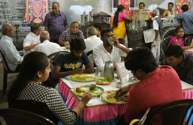 VC0712's tweet image. NGS canteen - less than average food, exhorbitant price, low value for money. Mani is charging us what he could not to Mountbatten at PSS. Total ripoff. Sangeetha in Adyar or RA puram scores way above these!
#VCSpeak #ThiNNaiPaEcchu #SabhacCanteenWoes