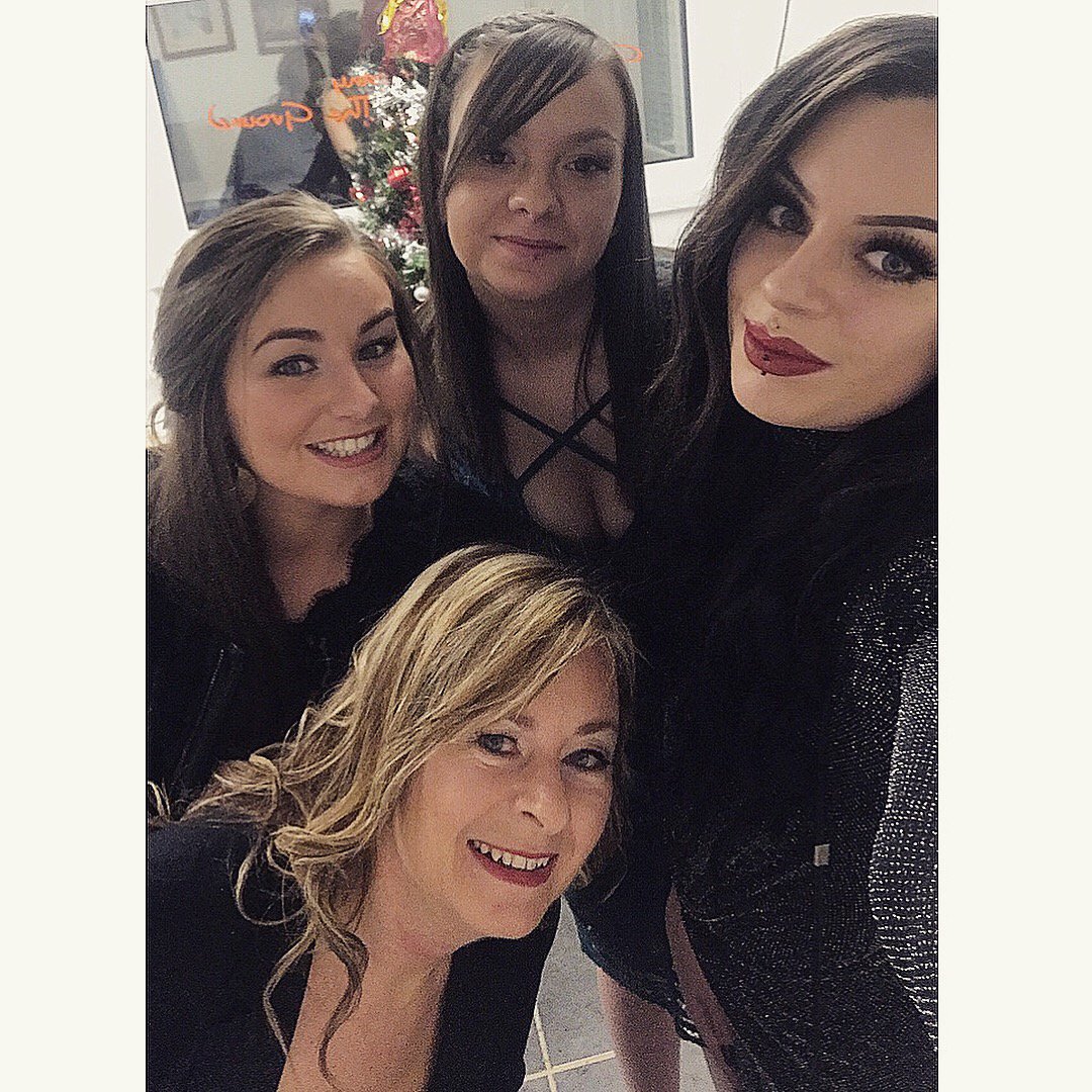 ExtremePPltd's tweet photo. What a great Christmas do at @KomediaBrighton Saturday night 👌🏼 Love our Extreme family 💙 https://t.co/02x895UiFH