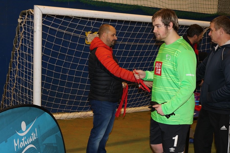 _GeoffWilkinson's tweet photo. Some more (poor) photos from #SIFL Div 2 Season Finale #FootballTherapy #AllezMenDiveIn https://t.co/gMU6m6hhcu
