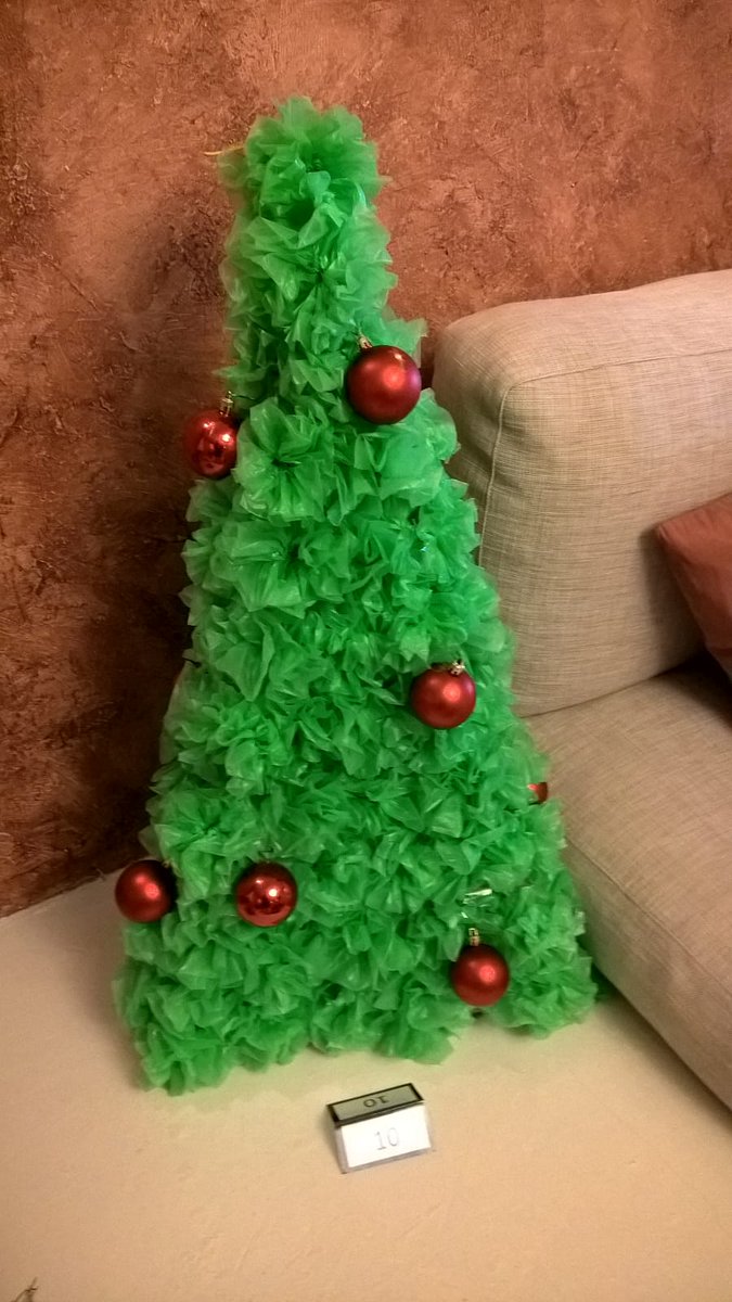 Alexandra997755's tweet photo. #SaharaSunset #DriRecyclingXmas #SAHteam competition. Would your choice be this Christmas tree? #diamondresorts https://t.co/VUW3UvIb94