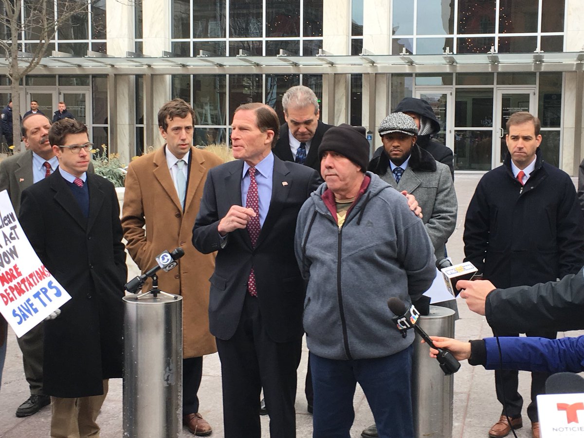 seiu_ct's tweet photo. “He cares about this students, he cares about this country, he cares about his mom, and we should care about him.” - @SenBlumenthal on @32BJSEIU member Francisco Acosta https://t.co/BikTjGMj2g