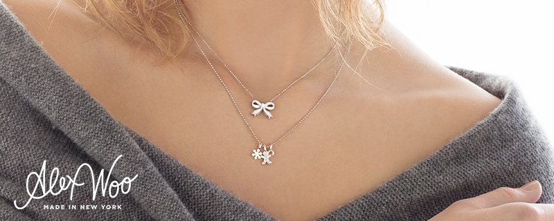 ThatsJared's tweet image. #CharmTheWorld this holiday season with these beautifully crafted premium charms. #AlexWoo 
bit.ly/2jdIit5