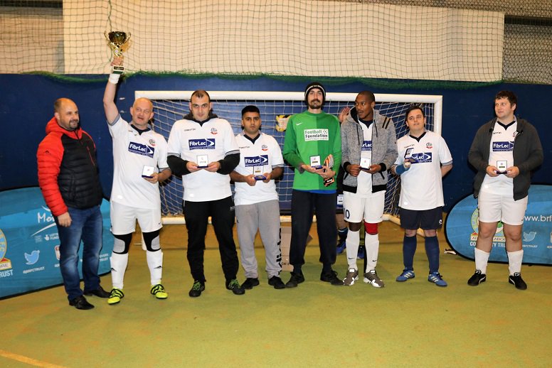 _GeoffWilkinson's tweet photo. A few more (poor) photos from the #SIFL Div 2 Season Finale #FootballTherapy #AllezMenDiveIn https://t.co/yqPWnIV4GU