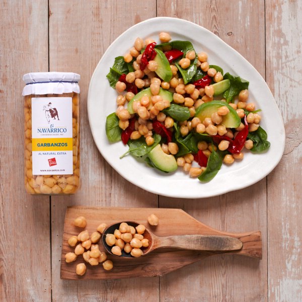Brindisa's tweet photo. Thank you @Nigella_Lawson for featuring @elnavarrico chickpeas in the #Christmas episode of Nigella: #AtMyTable on BBC Two. These #greattasteawards winning chickpeas are remarkably versatile and ideal for Boxing Day casseroles, soups or salads. https://t.co/czqSE7MlLn https://t.co/AaCAHKhx65