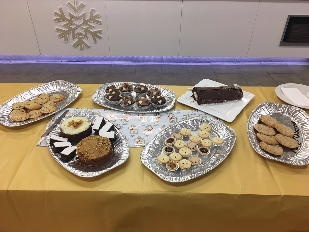 lcljersey's tweet photo. Christmas baking today at Tesco Slough @avnindermookar1 https://t.co/tsvfCoR53I