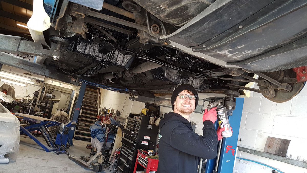 Festive themed undersealing and winter tyres going on. #3m #celica #gtfour #southcoastworkshop