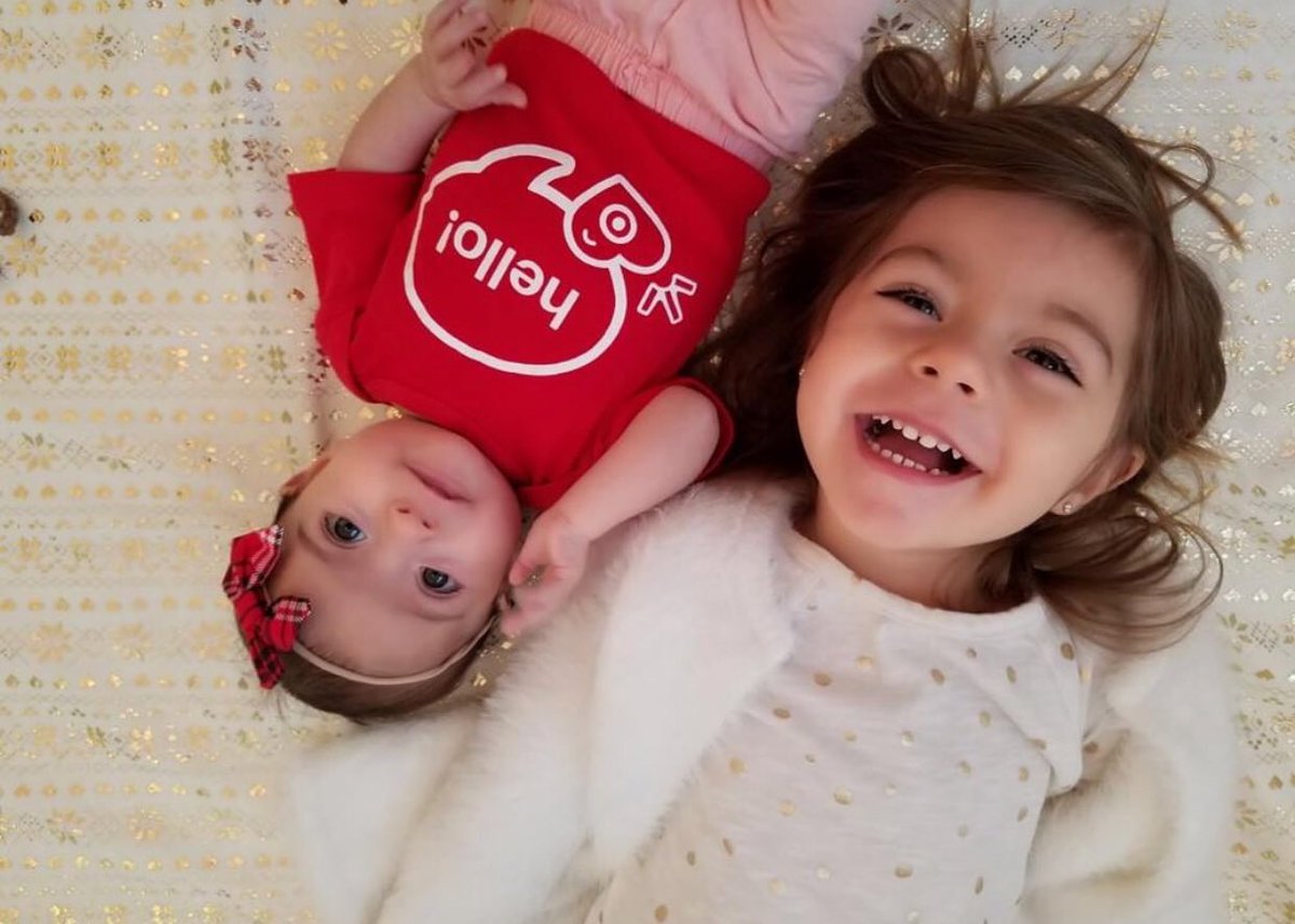 EReabes's tweet photo. Love my Nieces ❤️🎯 and they sure LOVE Target just as much as their Auntie. #targetrun #runanddone https://t.co/SRP2o1TO90