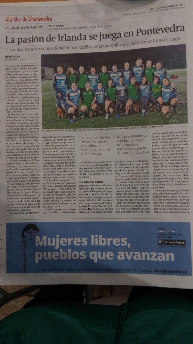Boas rapazada gaélica 🙋‍♂️🏐

<a href="/lavozdegalicia/">La Voz de Galicia</a> fixo un pequeno artículo sobre a evolución do clube e do gaélico na nosa provincia. 

Gracias as rapazas de Keltoi Vigo por permitirnos por a foto do encontro da pasada xornada. 

#Lume

<a href="/AECOVIAL/">Autoescuela ECOVIAL.</a> <a href="/Pasaje2_0/">Pasaje 2.0</a>