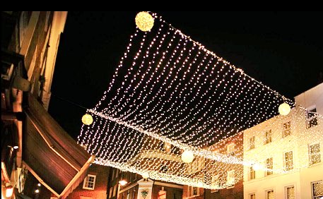 Under the stars in the market this evening, simply magical ⭐️⭐️ #mayfair