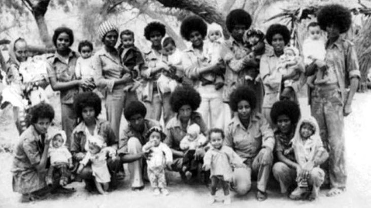9_voices's tweet photo. Eritrean Guerilla soldier mothers fighting for freedom #9voices #9languages #eritrea #africa https://t.co/jngiTR7Lcj
