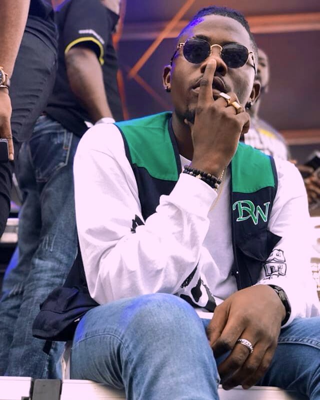 Olayinkadwave's tweet photo. EXCLUSIVE DWAVE SIGHT JACKET IN BLUE AND GREEN FEATURING @iam_YCEE CUNG YARTER DEC 20TH DON'T DULL🙏 #DWAVESTYLING #MBMW #DWAVE17 #TINNYMAFIA https://t.co/p5wvLzFRW0