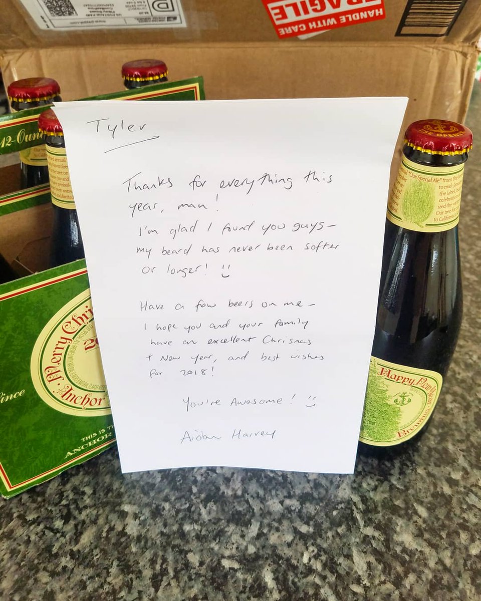 OrganicBeardSup's tweet photo. This is a-whole-nother level of #badassery. Some people send Christmas cards... @aidanrv sends Christmas beer 🎄🎅🍻 #customerlove https://t.co/2PExXb7iIY