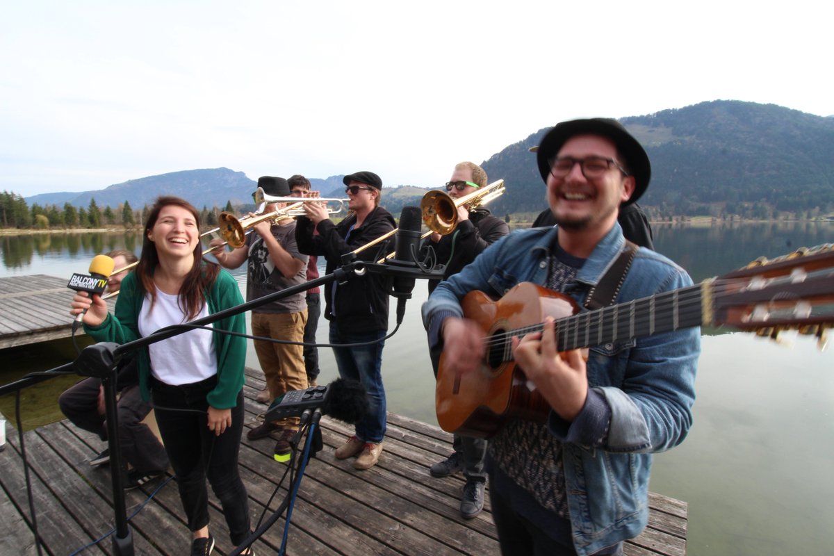 #skolka auf <a href="/BalconyTV/">BALCONY</a> #walchsee. Die komplette Show gibts hier balconytv.com/videos/skolka-…