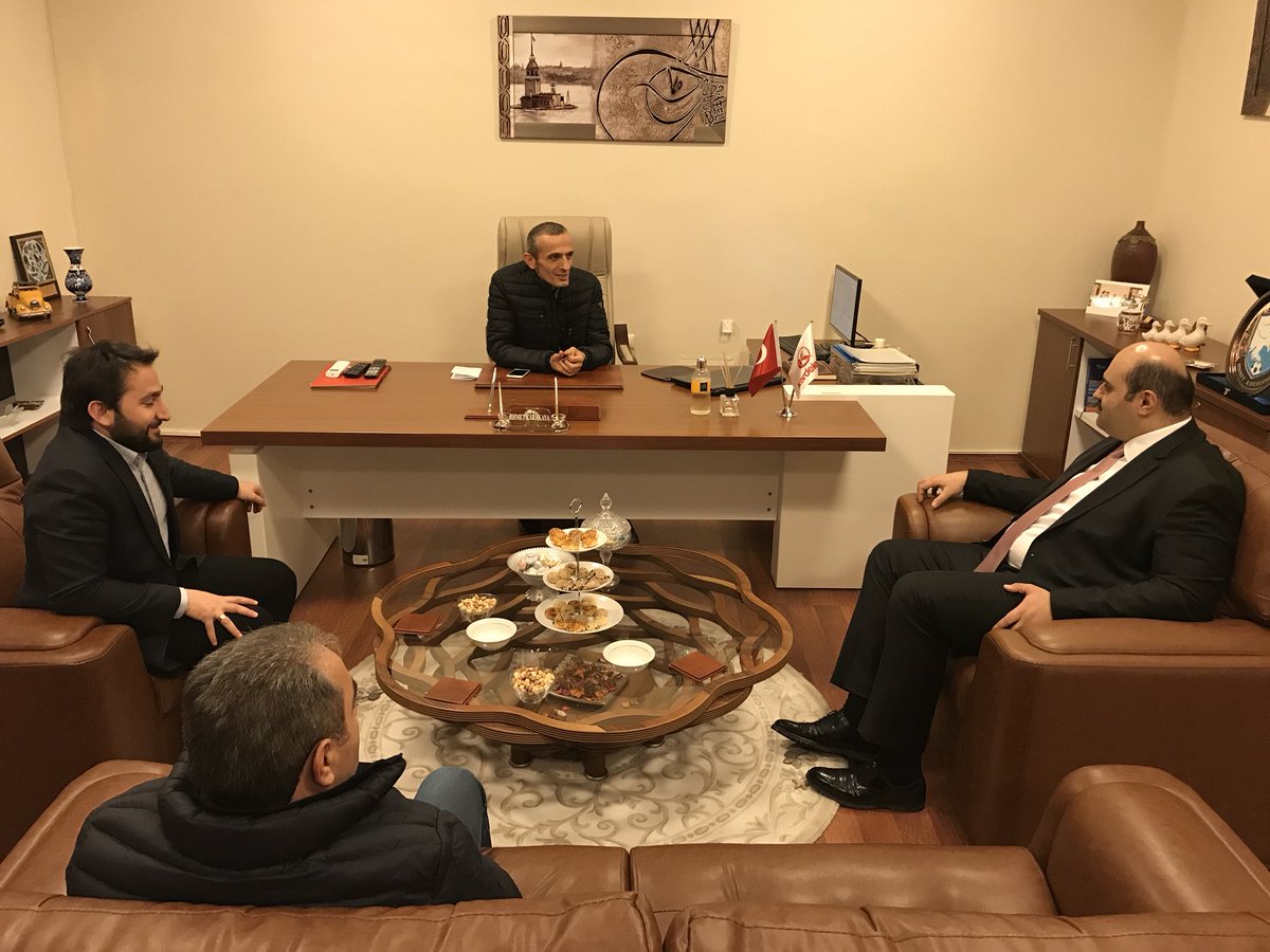 Bölgemizi İlçemizden yaptıkları yayınlarla tanıtan ve önemli bir kültür elçiliği görevi yürüten Kardelen TV ailesiyleyiz. Yönetim Kurulu Başkanı Ahmet Karakaya ve ekibine eşsiz misafirperverlikleri için teşekkür ediyorum.